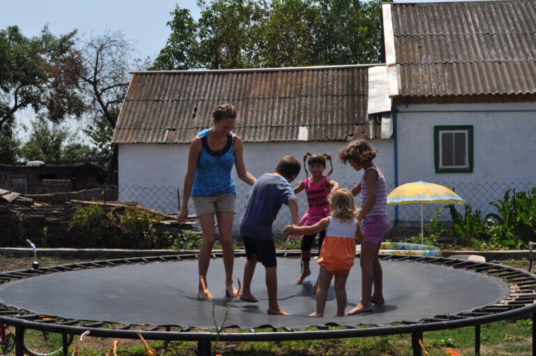 micala isaev kids trampoline